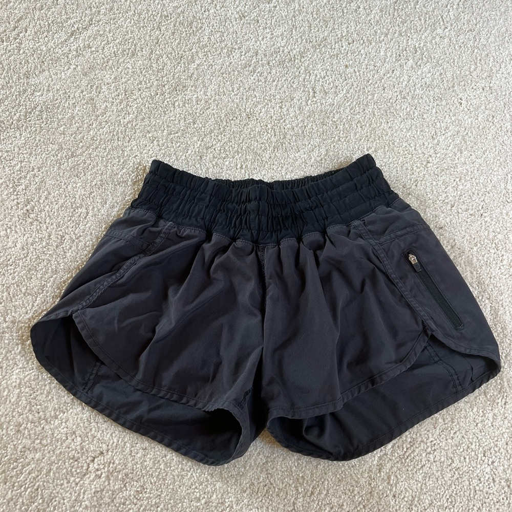 LULULEMON Tracker Shorts